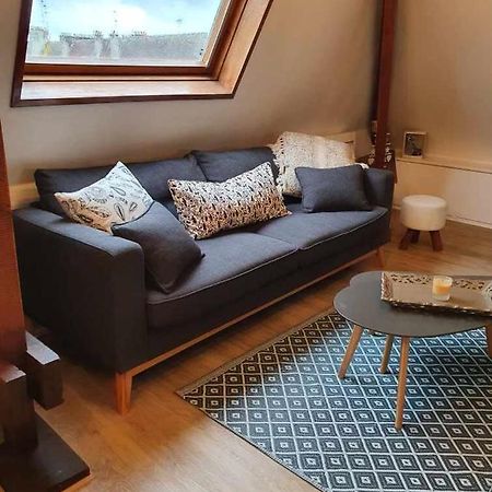 Bel appartement ensoleillé en ville Pont-Évêque Esterno foto
