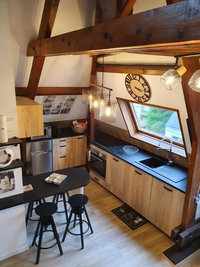 Bel appartement ensoleillé en ville Pont-Évêque Esterno foto